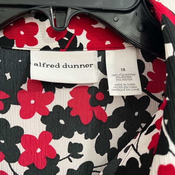 Alfred Dunner Red and Black Notched Collar Button Down Shirt. H-17 - Picture 2 of 10